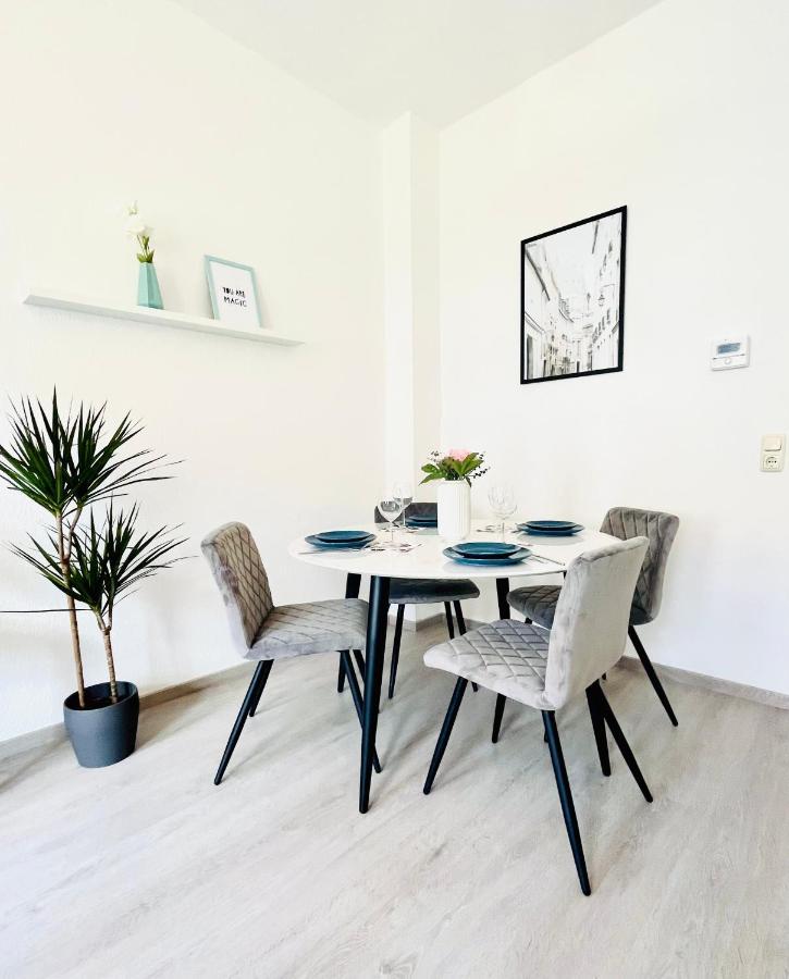 Renoviertes Apartment In Zentraler Lage - Wlan, Smart-Tv, Kueche, Balkon Und Queensize-Bett Fuer 4 Gaeste Erfurt Eksteriør bilde