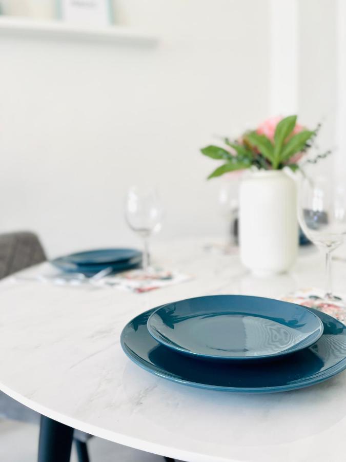 Renoviertes Apartment In Zentraler Lage - Wlan, Smart-Tv, Kueche, Balkon Und Queensize-Bett Fuer 4 Gaeste Erfurt Eksteriør bilde