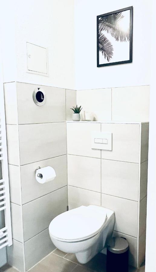 Renoviertes Apartment In Zentraler Lage - Wlan, Smart-Tv, Kueche, Balkon Und Queensize-Bett Fuer 4 Gaeste Erfurt Eksteriør bilde